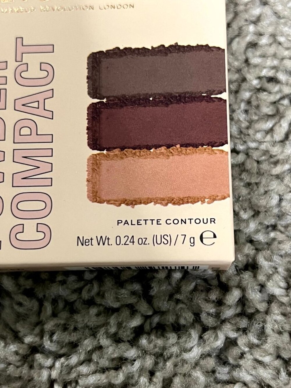 Revolution Contour Powder Compact Deep - Picture 3 of 5